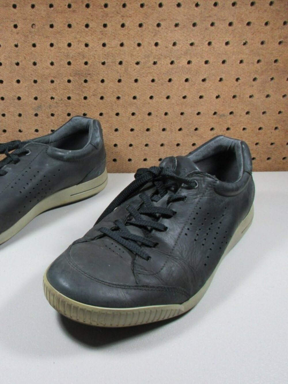 ECCO mens charcoal Hydromax spikeless golf shoes 47 13 M